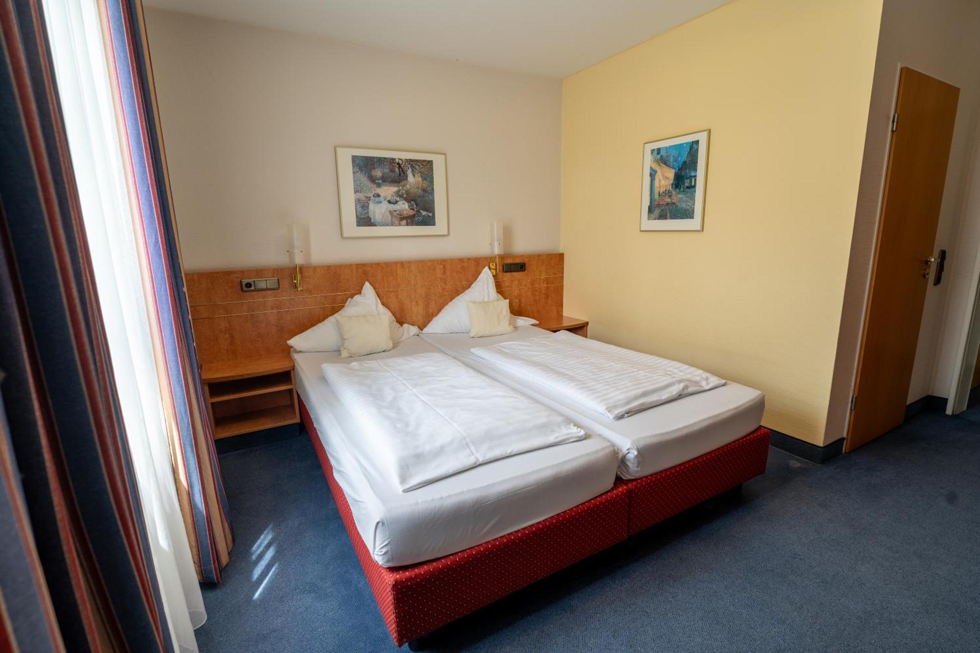 Airport BusinessHotel Köln Kültér fotó